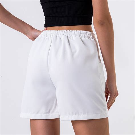 weiße Shorts für Damen 